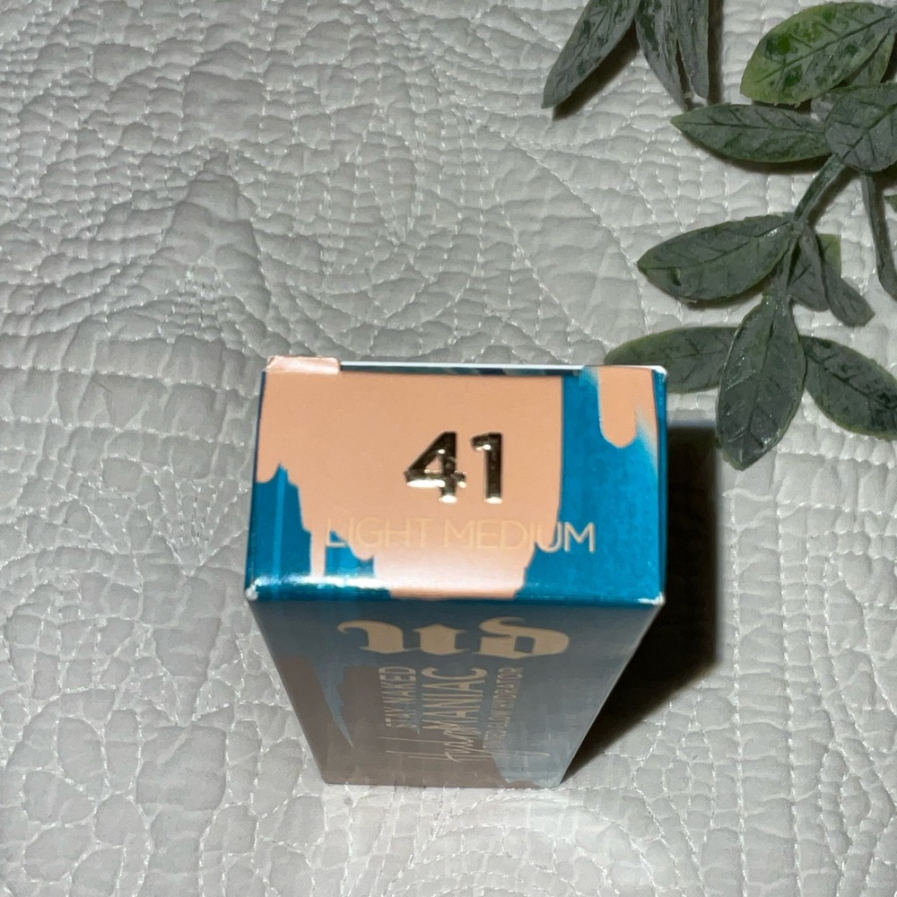 Urban Decay Tan Foundation Radiant Finish #41 - Picture 5 of 8